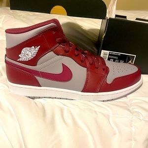 Nike Air Jordan 1 Mids